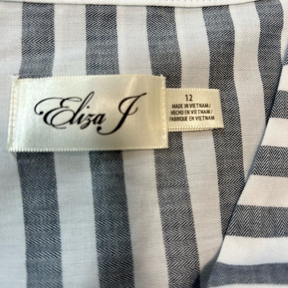 Eliza J Blue and White Striped Long Sleeve Dress - Picture 4 of 11